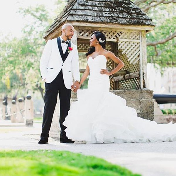 men's suits & blazers custom white men for wedding man blazer latest design groom tuxedo 2piece(coat+pants) slim fit terno masculino, White;black
men's suits & blazers custom white men for wedding man blazer latest design groom tuxedo 2piece(coat+pants) slim fit terno masculino, White;black