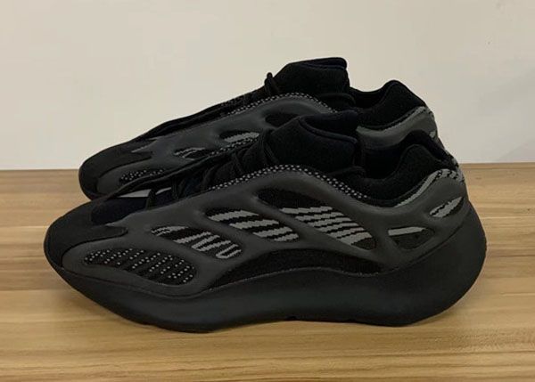2020 new release 700 v3 black designer shoes for sale glows in the dark kanye west men womens running shoes
2020 new release 700 v3 black designer shoes for sale glows in the dark kanye west men womens running shoes