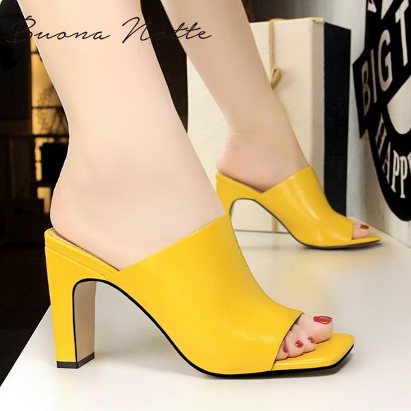 2020 women mules yellow slides female thick block heels silver slippers summer 8.5cm high heels luxury peep toe black shoes
2020 women mules yellow slides female thick block heels silver slippers summer 8.5cm high heels luxury peep toe black shoes
