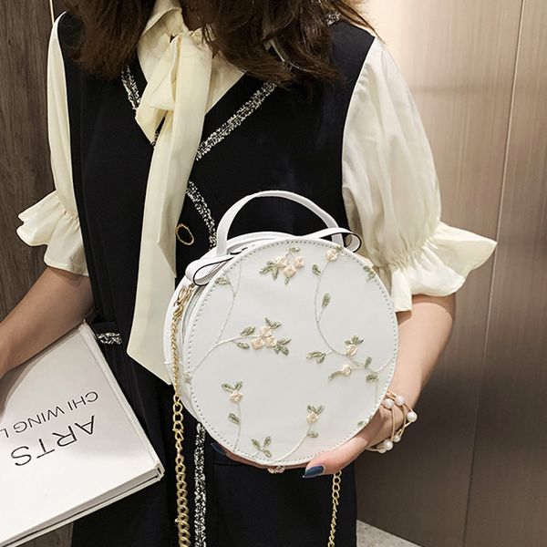 2020 new shoulder bag women's casual fashion korean round small bag ancient style ladies handbag
2020 new shoulder bag women's casual fashion korean round small bag ancient style ladies handbag