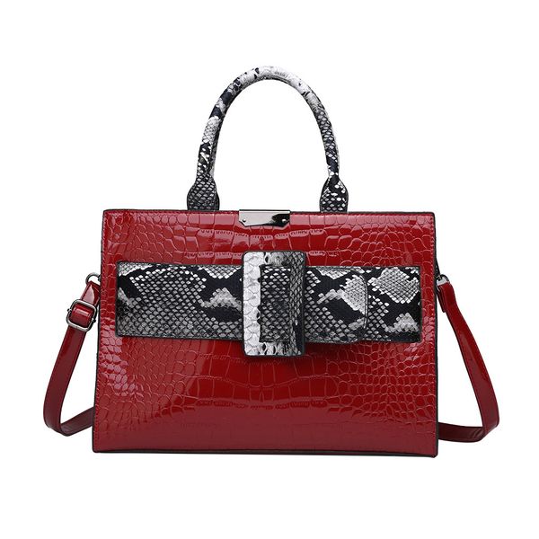 2020 women's messenger bags snake skin shoulder bag vintage crossbody bags retro zipper handbags soft leather bag for women
2020 women's messenger bags snake skin shoulder bag vintage crossbody bags retro zipper handbags soft leather bag for women