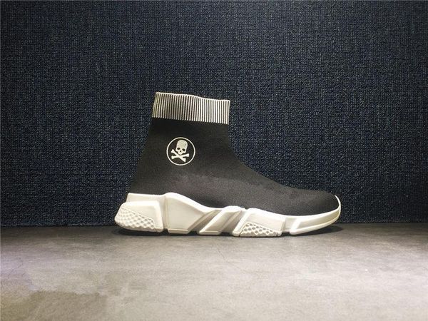 2018 black red yundong leisure, men's and women's speed elastic knit speed casual shoes, size l14
2018 black red yundong leisure, men's and women's speed elastic knit speed casual shoes, size l14