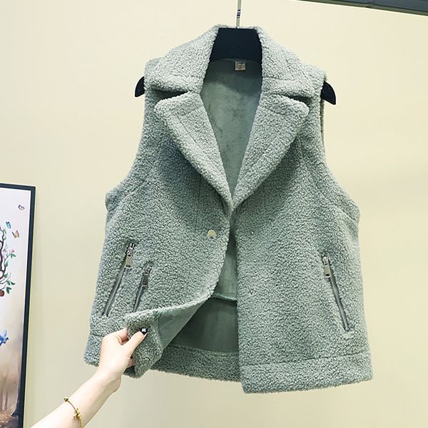 2019 autumn and winter new imitation lambskin vest female short design lapel sleeveless coat sleeveless faux sheepskin jacket, Black;white
2019 autumn and winter new imitation lambskin vest female short design lapel sleeveless coat sleeveless faux sheepskin jacket, Black;white