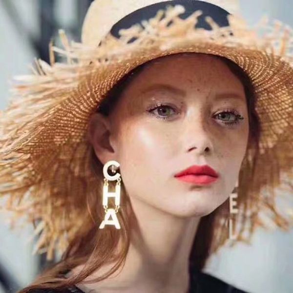 новые серьги алфавит серьги роскошные дизайнерские ювелирные изделия женские серьги ювелирные изделия с бриллиантами подарки дамы ювелирные, Silver
новые серьги алфавит серьги роскошные дизайнерские ювелирные изделия женские серьги ювелирные изделия с бриллиантами подарки дамы ювелирные, Silver