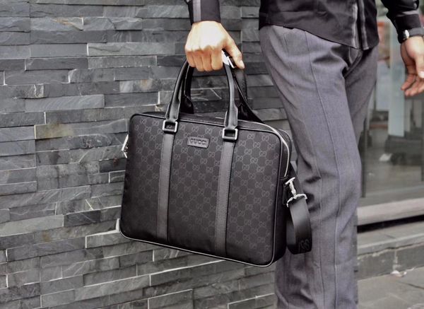 2020 fashion messenger bags men purses handbags genuine italian leather tote bag black french hand yunhui05
2020 fashion messenger bags men purses handbags genuine italian leather tote bag black french hand yunhui05