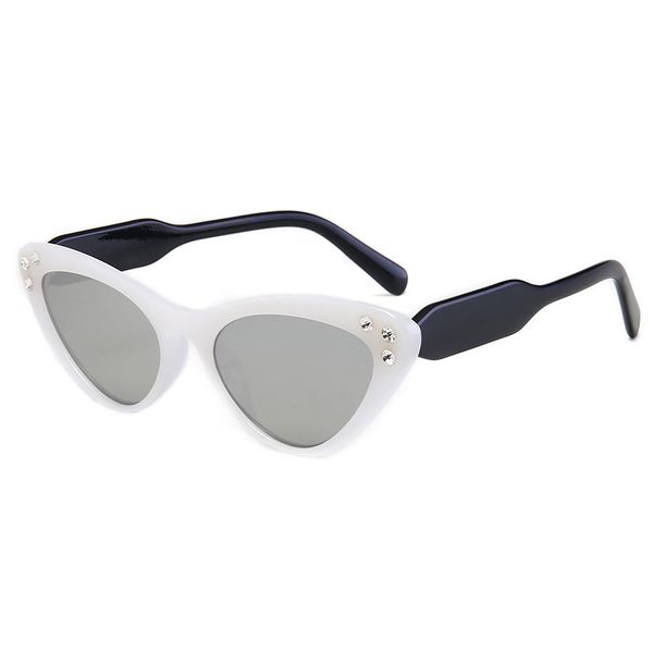 2020 women sunglasses white frame ladies brand designer cute cat eye small sun glasses vintage eyewear shades uv400, White;black
2020 women sunglasses white frame ladies brand designer cute cat eye small sun glasses vintage eyewear shades uv400, White;black