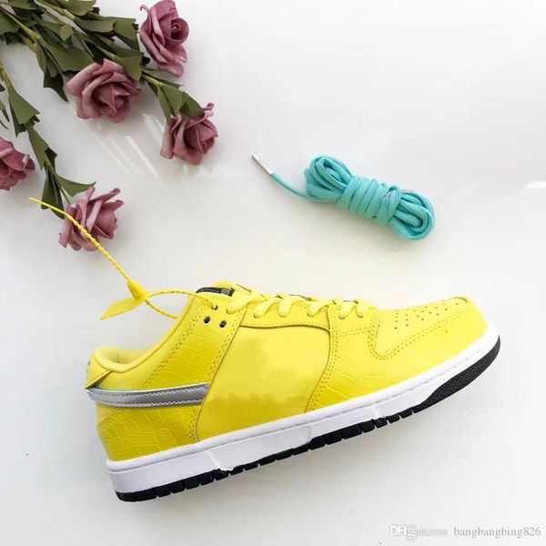 2018 Authentic Diamond X Dunk SB Man Woman Basketball Shoes jiont Limited Yellow Sports Sneakers Crocodile skin With Original Box
2018 Authentic Diamond X Dunk SB Man Woman Basketball Shoes jiont Limited Yellow Sports Sneakers Crocodile skin With Original Box