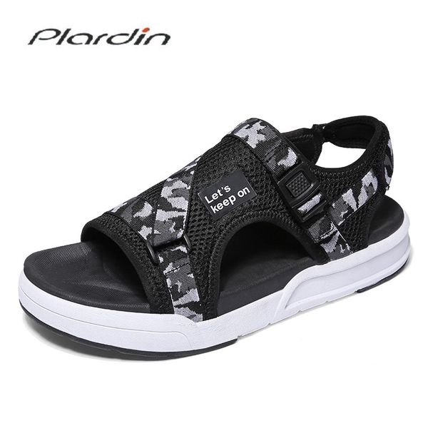 plardin new summer fashion flip flops beach sandals shoes man flat sandals casual men's flip flops shoes for men casual flats, Blue;gray
plardin new summer fashion flip flops beach sandals shoes man flat sandals casual men's flip flops shoes for men casual flats, Blue;gray