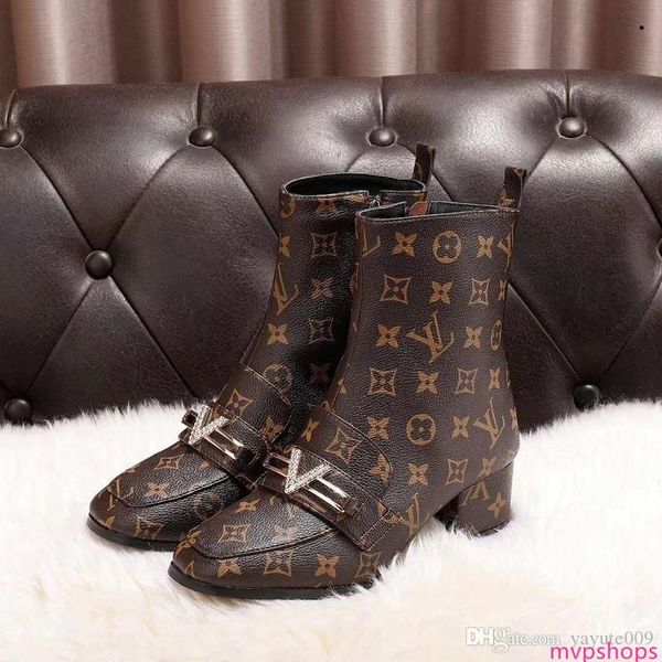 a1 design shoes womens star trail leather ankle boots fashion high chunky heels black leather heart laces rubber outsole luxury martin boots
a1 design shoes womens star trail leather ankle boots fashion high chunky heels black leather heart laces rubber outsole luxury martin boots