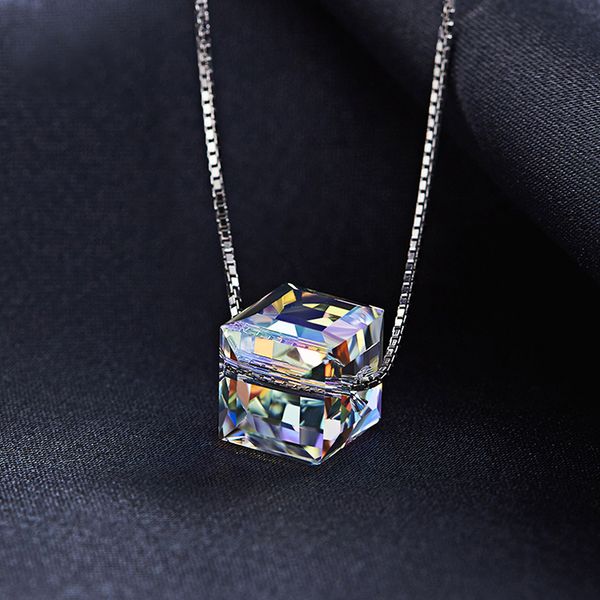 Самые продаваемые кристаллы SWAROVSKI Из куба бус ожерелья подвески с Box Колье цепи дл
Самые продаваемые кристаллы SWAROVSKI Из куба бус ожерелья подвески с Box Колье цепи дл