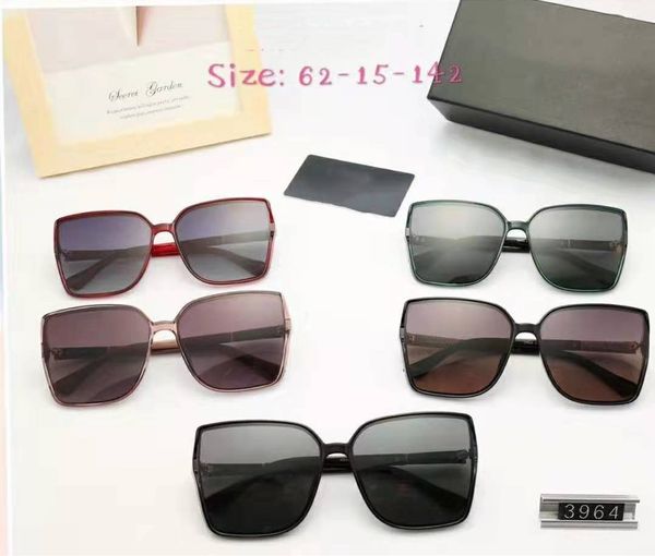 the new 2020 ms. xiang fashion tr90 polarizer, polaroid hd sunglasses 3964, White;black
the new 2020 ms. xiang fashion tr90 polarizer, polaroid hd sunglasses 3964, White;black