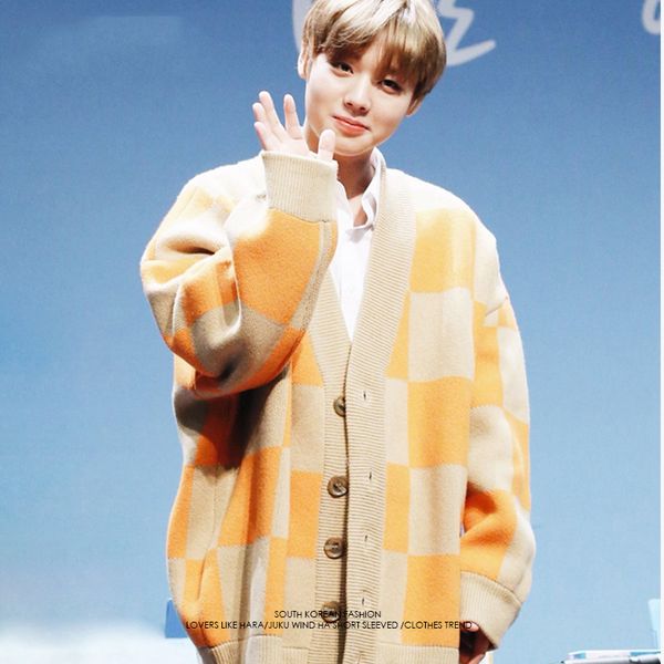 wanna one sweater plaid bf style cardigan park ji hoon kpop loose sweater men v-neck sweaters blusa masculina ropa hombre, White;black
wanna one sweater plaid bf style cardigan park ji hoon kpop loose sweater men v-neck sweaters blusa masculina ropa hombre, White;black