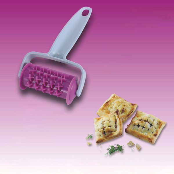 1pc diy biscuit mould roller cookie cutter cake hob fondant mold tool baking tool pizza cutters & wheels kitchen tool
1pc diy biscuit mould roller cookie cutter cake hob fondant mold tool baking tool pizza cutters & wheels kitchen tool