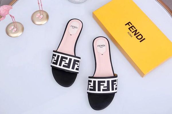 2019 новые мужские или женские тапочки Черно-белые горки Sandles Flats Замшевые туфли Luxury
2019 новые мужские или женские тапочки Черно-белые горки Sandles Flats Замшевые туфли Luxury