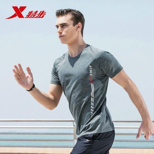 882229019220 xtep sports t-shirt male 2019 summer short-sleeved t-shirt running fitness stretch short breathable shirt men, Black;blue
882229019220 xtep sports t-shirt male 2019 summer short-sleeved t-shirt running fitness stretch short breathable shirt men, Black;blue