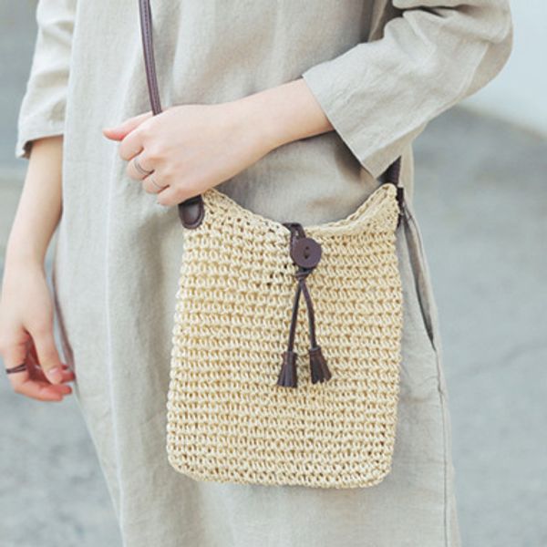 spring new straw bag one shoulder diagonal female bag leisure holiday straw tassel korean version of simple woven tide
spring new straw bag one shoulder diagonal female bag leisure holiday straw tassel korean version of simple woven tide