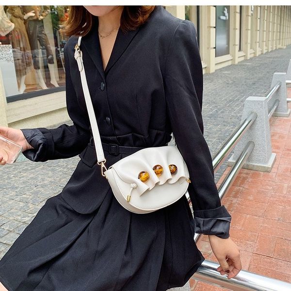 2020 new ladies shoulder bag fashion unique ladies bag casual solid color simple messenger fold saddle women
2020 new ladies shoulder bag fashion unique ladies bag casual solid color simple messenger fold saddle women
