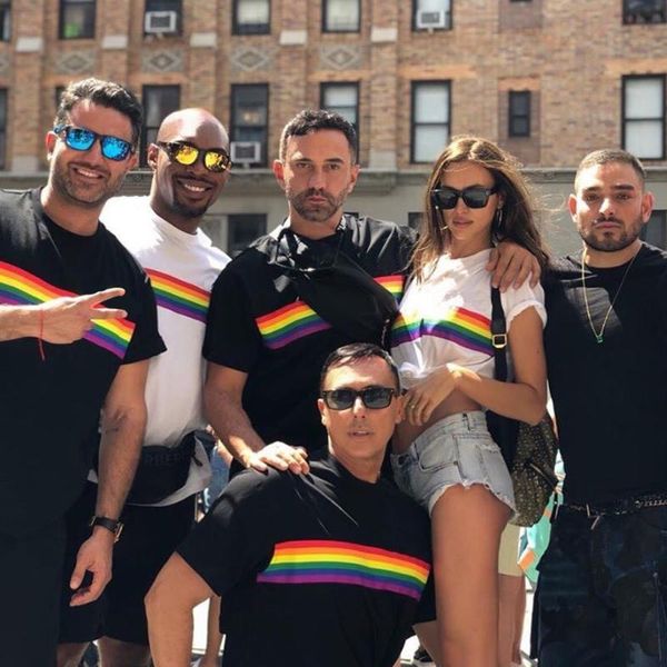 20ss logo letter printed rainbow stripe tee high street skateboard short sleeves summer t-shirt fashion casual men women tee hfymtx747, White;black 
20ss logo letter printed rainbow stripe tee high street skateboard short sleeves summer t-shirt fashion casual men women tee hfymtx747, White;black