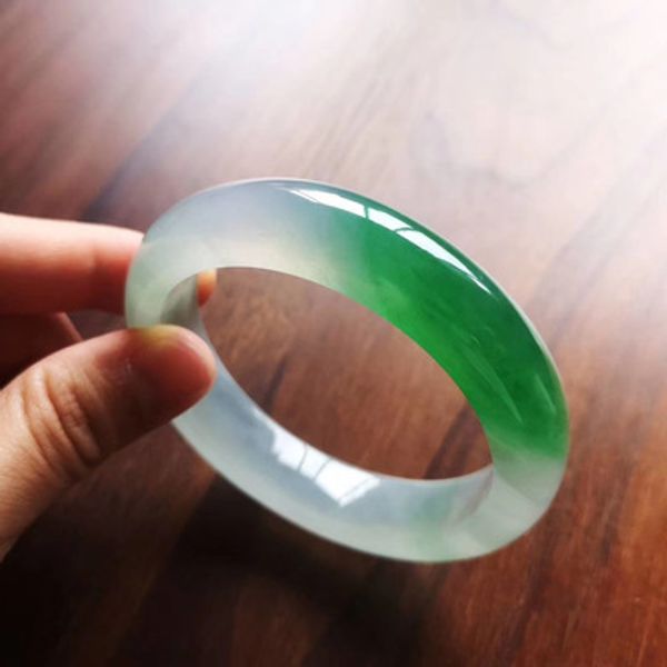 send certificate natural burmese emerald light green two-color 54-64mm bracelet elegant princess bracelet send mom to girlfr, Golden;silver
send certificate natural burmese emerald light green two-color 54-64mm bracelet elegant princess bracelet send mom to girlfr, Golden;silver