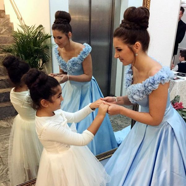 sky blue 3d flowers off shoulder wedding dresses satin draped open back chapel train a-line wedding dress bridal gowns party dress plus size, White
sky blue 3d flowers off shoulder wedding dresses satin draped open back chapel train a-line wedding dress bridal gowns party dress plus size, White