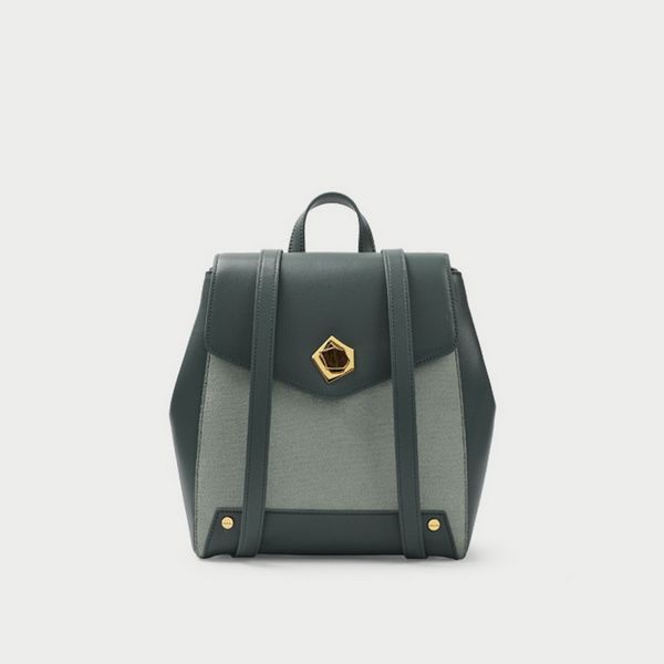 luxury design women fashion backpack cow leather shoulder backpack lady holiday small mini travel bag girls daily school bag
luxury design women fashion backpack cow leather shoulder backpack lady holiday small mini travel bag girls daily school bag