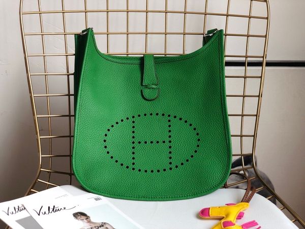 28cm 18cm fashion designer women hollow out handbag super soft genuine leather cowskin brand totes shoulder bags lady handbag high quality
28cm 18cm fashion designer women hollow out handbag super soft genuine leather cowskin brand totes shoulder bags lady handbag high quality