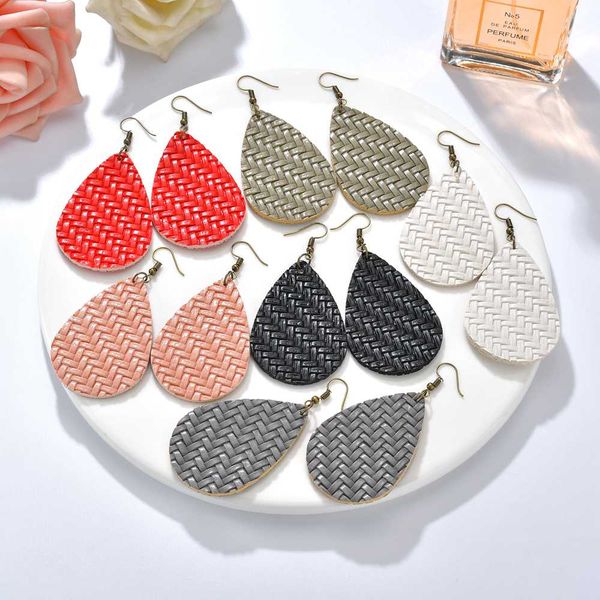 2019 pu leather water drop earrings for women dangle statement teardrop earrings fashion jewelry ear drop christmas gift winter, Silver
2019 pu leather water drop earrings for women dangle statement teardrop earrings fashion jewelry ear drop christmas gift winter, Silver