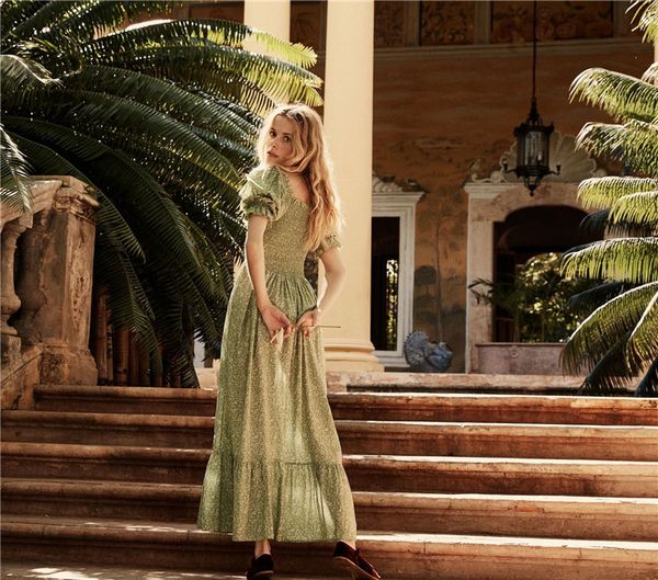 trafalgar dancers 2020 spring and summer vintage french floral party collar female waist dress puff 23151, Black;gray
trafalgar dancers 2020 spring and summer vintage french floral party collar female waist dress puff 23151, Black;gray