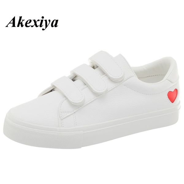 woman leather shoes 2019 spring new fashion women shoes casual high platform pu leather heart women casual white sneakers
woman leather shoes 2019 spring new fashion women shoes casual high platform pu leather heart women casual white sneakers