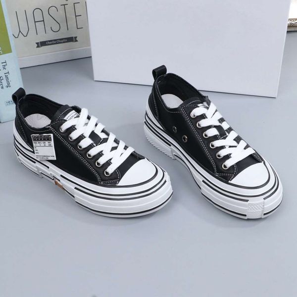 international big-name designer when the trend of leisure flat high-shoes black and white students walking low to help work shoes 35-39
international big-name designer when the trend of leisure flat high-shoes black and white students walking low to help work shoes 35-39