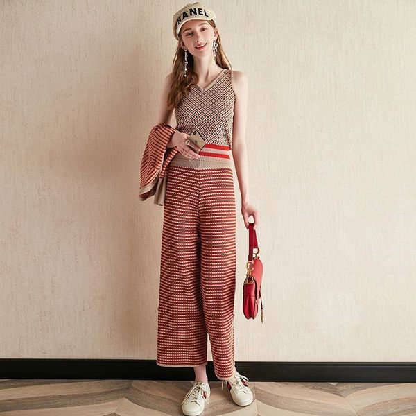 winter 2020 autumn women knitted single breasted cardigan short vest & wide leg long pants suits sweater 3 piece set, White
winter 2020 autumn women knitted single breasted cardigan short vest & wide leg long pants suits sweater 3 piece set, White