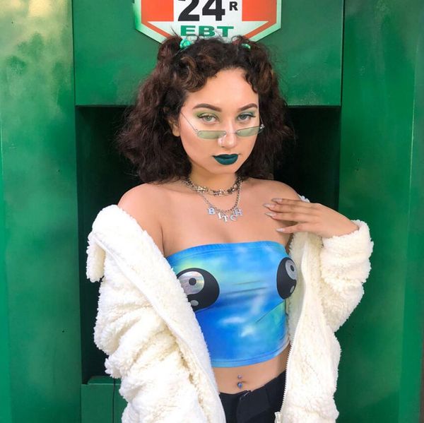 2019 весна новый сексуальный цвет тайцзи печати короткие моды завернутый груди, White
2019 весна новый сексуальный цвет тайцзи печати короткие моды завернутый груди, White