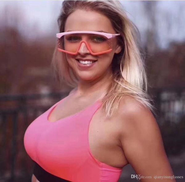 2019 luxury sunglasses and fashionable diamond sunglasses in europe and america holiday fashion beach sun sunglasses, White;black
2019 luxury sunglasses and fashionable diamond sunglasses in europe and america holiday fashion beach sun sunglasses, White;black
