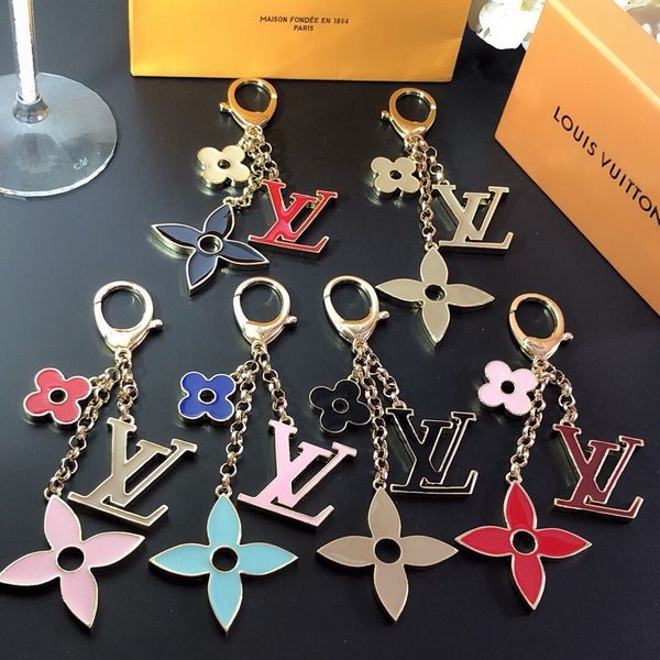 designer luxury keychains for women men exquisite bag car pendant keyrings classic eleganc style keybuckle with box, Silver
designer luxury keychains for women men exquisite bag car pendant keyrings classic eleganc style keybuckle with box, Silver