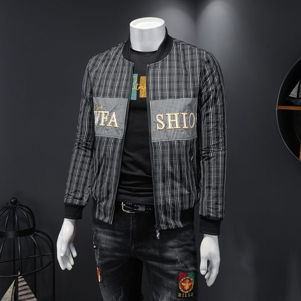 spring / summer 2020 new male youth handsome fashion baseball collar jacket vertical stripes simple printed large size coat tide, Black;brown
spring / summer 2020 new male youth handsome fashion baseball collar jacket vertical stripes simple printed large size coat tide, Black;brown
