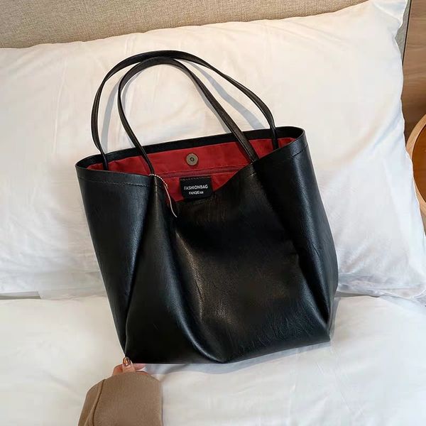 retro women's handbag 2020 new fashion sense large capacity leisure single shoulder bag women's bag versatile tote
retro women's handbag 2020 new fashion sense large capacity leisure single shoulder bag women's bag versatile tote