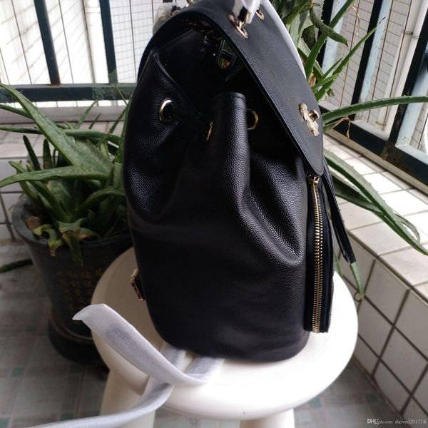 the new european luxury style ladies backpack handbag paris fashion week catwalk supermodel catwalk leather leather soft soft face
the new european luxury style ladies backpack handbag paris fashion week catwalk supermodel catwalk leather leather soft soft face