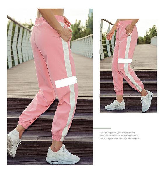 2020 new loose large size fitness yoga women's trousers quick-drying breathable reflective strip fashion sports pants beam feet, Black;white
2020 new loose large size fitness yoga women's trousers quick-drying breathable reflective strip fashion sports pants beam feet, Black;white