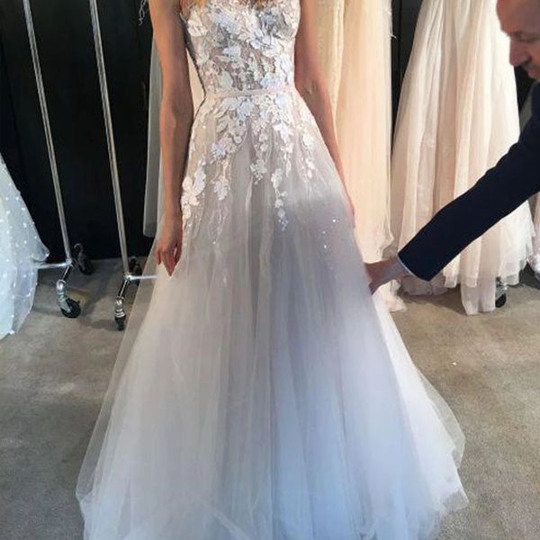 2020 princess a line wedding dresses elegant strapless lace appliques bridal gowns tulle tiered sweep train summer wedding dress, White
2020 princess a line wedding dresses elegant strapless lace appliques bridal gowns tulle tiered sweep train summer wedding dress, White