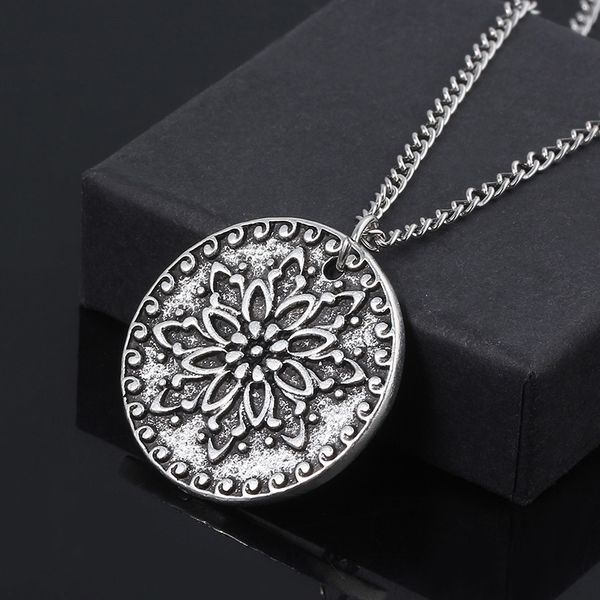 black dahlia necklace vintage flower zinc alloy pendant necklace for women men fashion jewelry accessories, Silver
black dahlia necklace vintage flower zinc alloy pendant necklace for women men fashion jewelry accessories, Silver
