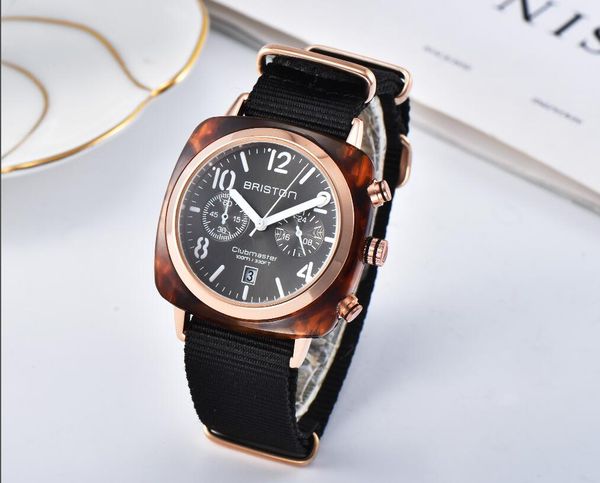 Luxury Mens Women Watches Quartz Designer Gold Ladies Couple Unisex Wristwatches with Logo Montre de luxe
Luxury Mens Women Watches Quartz Designer Gold Ladies Couple Unisex Wristwatches with Logo Montre de luxe