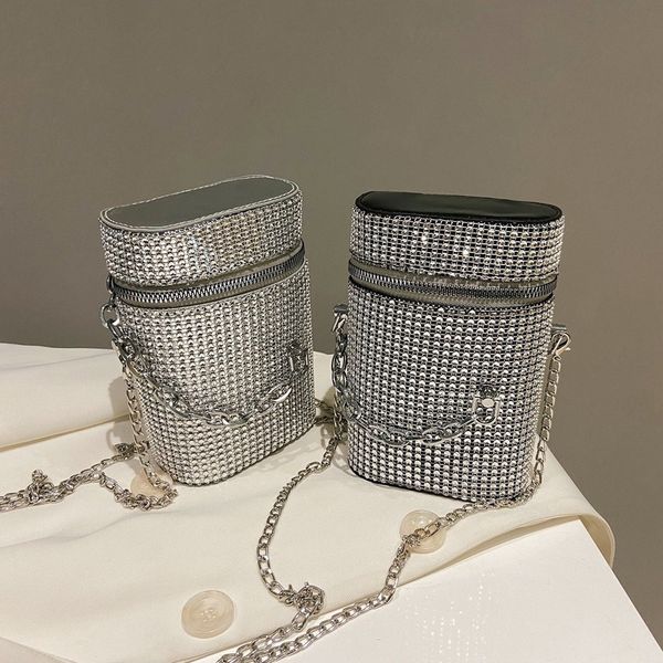 korean fashion diamond-studded shoulder bag female 2020 new simple chain messenger bag female wild bucket
korean fashion diamond-studded shoulder bag female 2020 new simple chain messenger bag female wild bucket