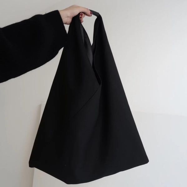 new original design fashion handbag shoulder bag & simple triangle bag large capacity canvas shopping
new original design fashion handbag shoulder bag & simple triangle bag large capacity canvas shopping