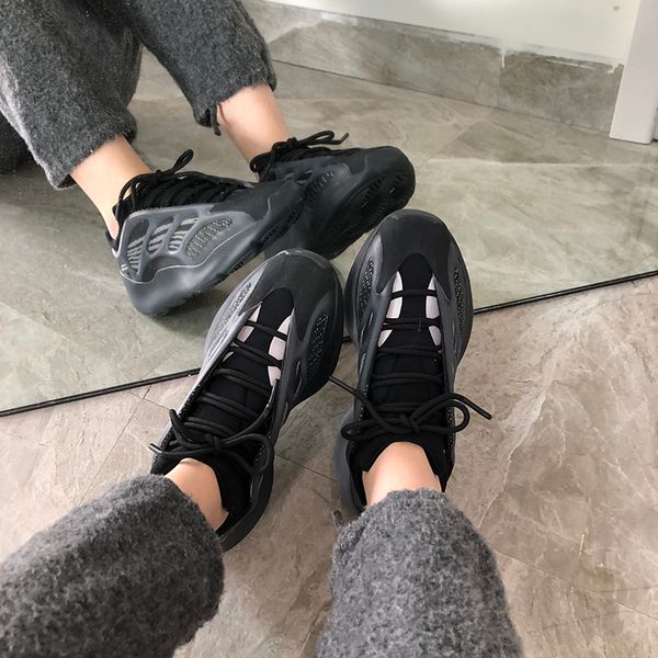 2020 kanye 700 v3 kanye west мужские кроссовки белое свечение в темноте роскошные наружные мужские женские дизайнерские спортивные кроссовки, White;red
2020 kanye 700 v3 kanye west мужские кроссовки белое свечение в темноте роскошные наружные мужские женские дизайнерские спортивные кроссовки, White;red