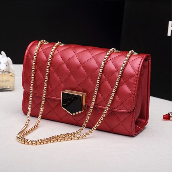 2019 new winter soft leather handbag lingge chain bag plate buckle korean tidal shoulder messenger bag
2019 new winter soft leather handbag lingge chain bag plate buckle korean tidal shoulder messenger bag