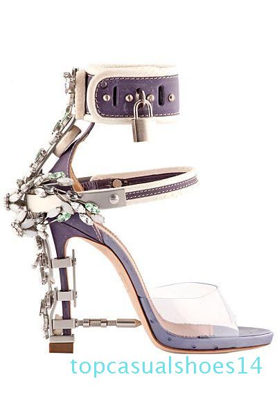 sandalia feminina luxury metal high heel crystal designer woman pvc gladiator sandals padlock bejeweled ankle strap rhinestone sandal. 14t, Black
sandalia feminina luxury metal high heel crystal designer woman pvc gladiator sandals padlock bejeweled ankle strap rhinestone sandal. 14t, Black