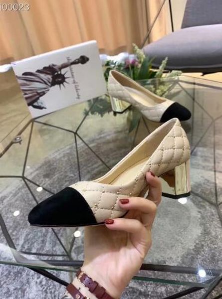 Sapatos clássicos woyaofahonghuo888
Sapatos clássicos woyaofahonghuo888