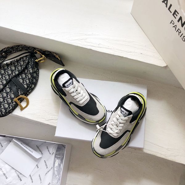2020 new sp couple high-quality thick bottom sports casual couple air cushion casual sports shoes
2020 new sp couple high-quality thick bottom sports casual couple air cushion casual sports shoes