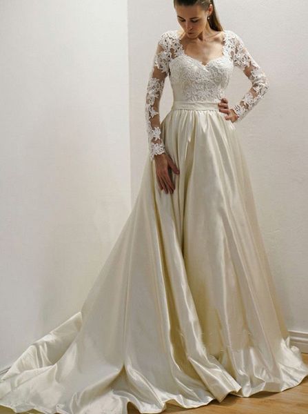 Elegant Taffeta Long Sleeves Wedding Dresses Lace Appliques Bridal Gowns Button Back Ivory Sweetheart vestidos de noiva
Elegant Taffeta Long Sleeves Wedding Dresses Lace Appliques Bridal Gowns Button Back Ivory Sweetheart vestidos de noiva