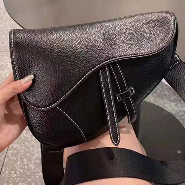 solid color crossbody saddle bag new mens womens ladies couples designer handbags purses shoulder bag black 
solid color crossbody saddle bag new mens womens ladies couples designer handbags purses shoulder bag black